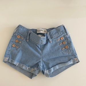 🤩Abercrombie Kids💙 3/$18 Girl Stipe Denim Shorts